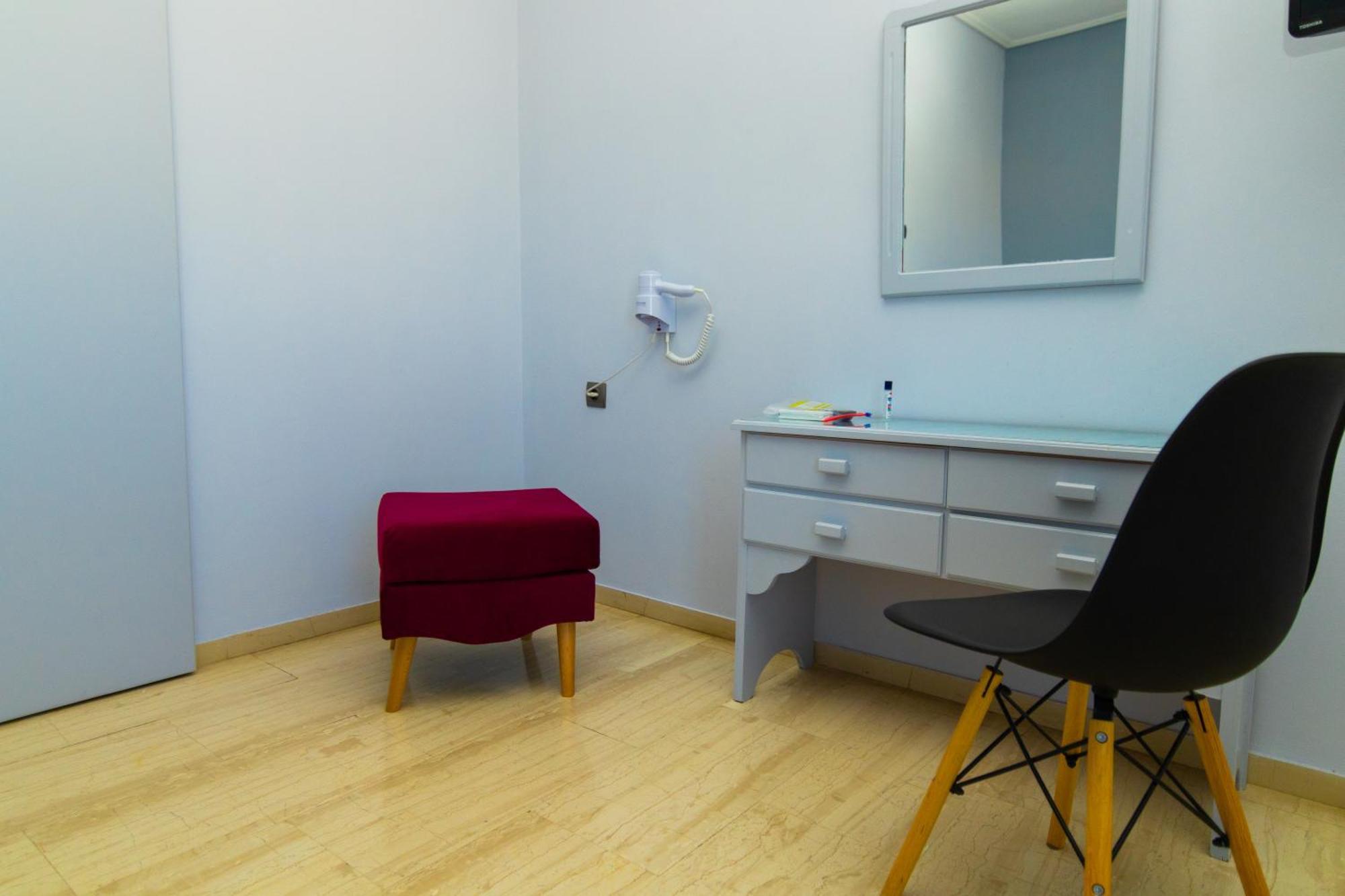 Finikas Hotell Lárisa Eksteriør bilde
